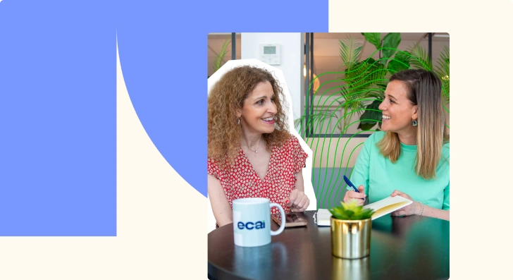 Ketty SOUED parlant avec l'une de ses collaboratrices dans le cabinet d'ECAI